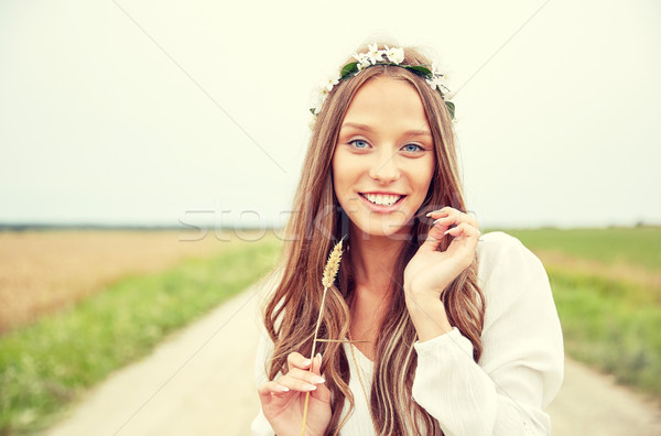Сток-фото: улыбаясь · молодые · хиппи · женщину · зерновых · области
