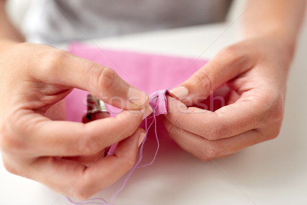 Stockfoto: Vrouw · naald · weefsel · stukken · mensen · handwerk