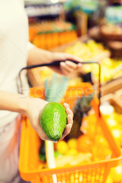 Stockfoto: Vrouw · voedsel · mand · markt · verkoop