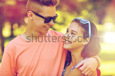 Sorridente casal cidade amor casamento verão Foto stock © dolgachov
