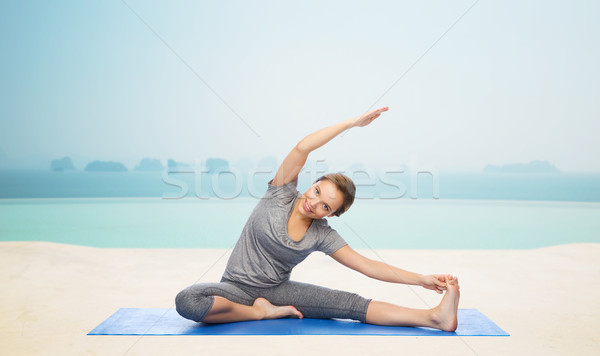 [[stock_photo]]: Heureux · femme · yoga · fitness