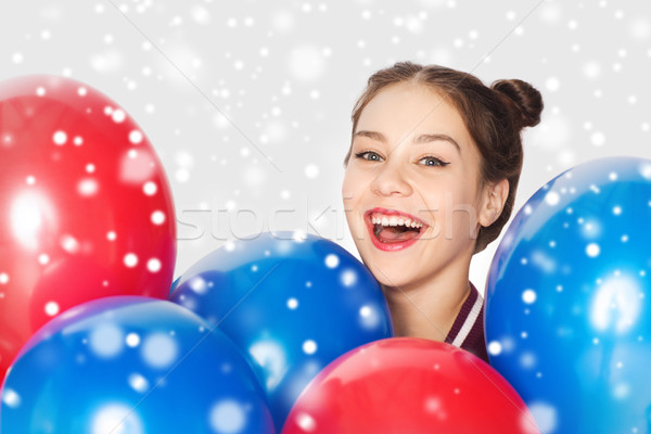 Gelukkig tienermeisje helium ballonnen sneeuw winter Stockfoto © dolgachov