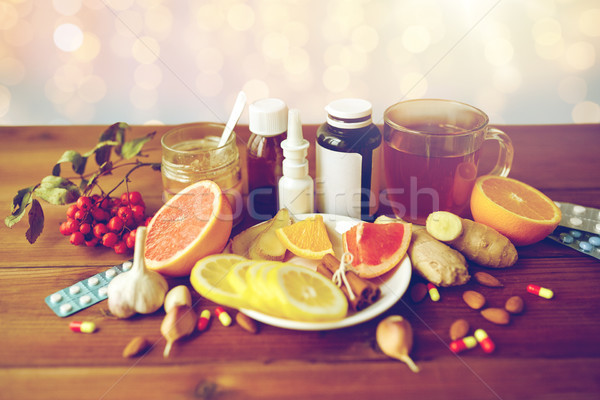 [[stock_photo]]: Traditionnel · médecine · médicaments · santé · grippe · table · en · bois