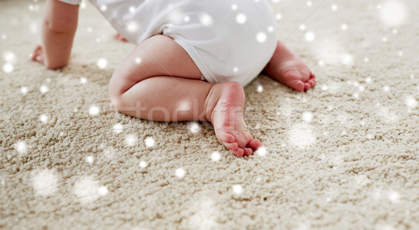 Kicsi baba pelenka kúszás padló gyermekkor Stock fotó © dolgachov