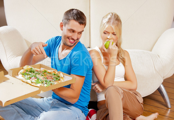 Couple manger différent alimentaire lumineuses photos Photo stock © dolgachov