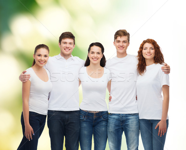 Groupe souriant adolescents blanche publicité écologie [[stock_photo]] © dolgachov