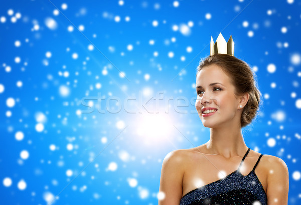 улыбающаяся женщина вечернее платье корона люди праздников Сток-фото © dolgachov