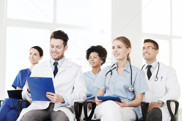 Grupo feliz médicos seminario hospital profesión Foto stock © dolgachov