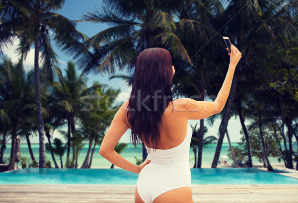 Stockfoto: Jonge · vrouw · smartphone · strand · zomer · reizen