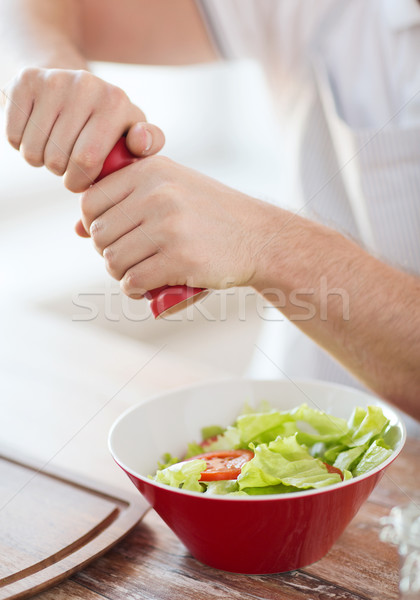 Stockfoto: Mannelijke · handen · saladeschaal · koken · home