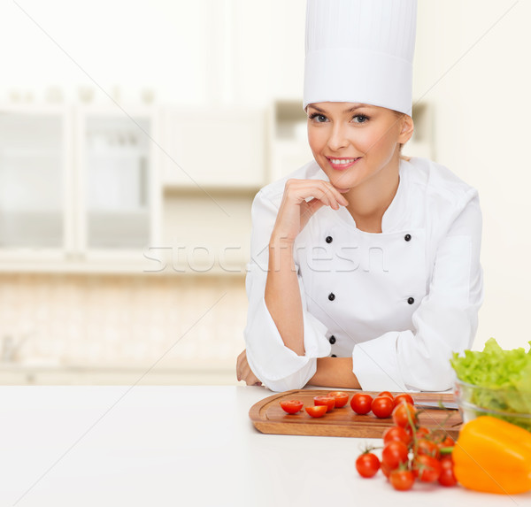 Сток-фото: улыбаясь · женщины · повар · овощей · приготовления · продовольствие