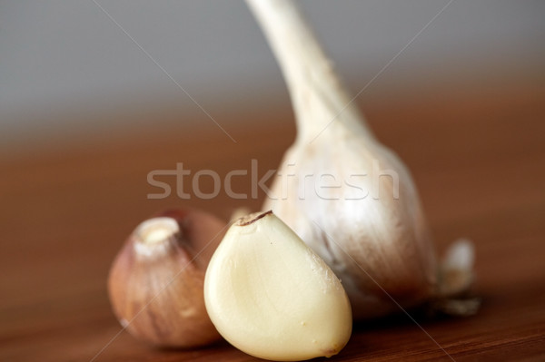 Knoblauch Holztisch Gesundheit Essen Kochen Stock foto © dolgachov