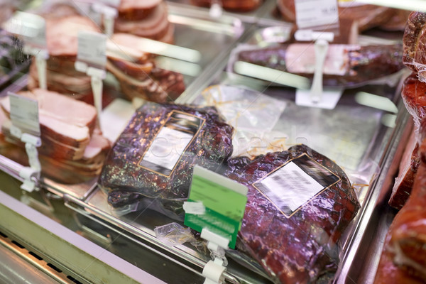 Szynka sklep spożywczy mięsa sprzedaży żywności rynku Zdjęcia stock © dolgachov