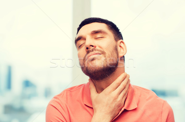 不快樂 男子 喉嚨 疼痛 家 商業照片 © dolgachov
