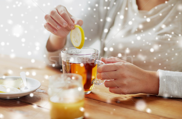 Frau Honig Tee Zitrone gesunde Lebensmittel Stock foto © dolgachov