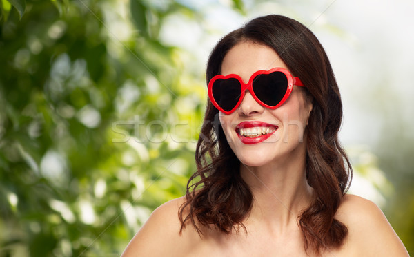 Mulher batom vermelho coração dia dos namorados beleza Foto stock © dolgachov