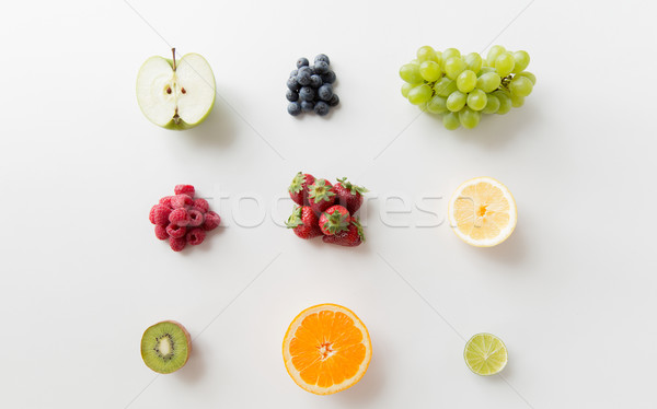 Fruits baies blanche surface régime alimentaire [[stock_photo]] © dolgachov