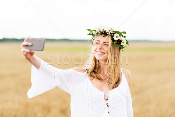 Feliz toma tecnología verano Foto stock © dolgachov