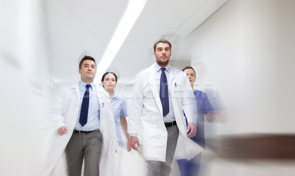 [[stock_photo]]: Groupe · marche · hôpital · personnes · médecine