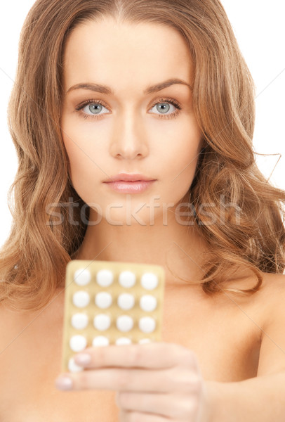 Jeunes belle femme pilules photos femme médicaux [[stock_photo]] © dolgachov