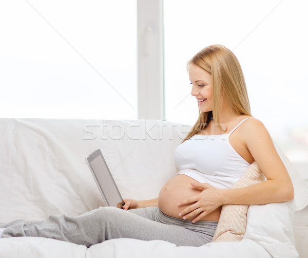 Foto stock: Sorridente · mulher · grávida · computador · gravidez · maternidade