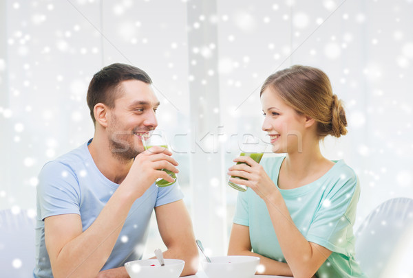 Souriant couple déjeuner maison alimentaire personnes [[stock_photo]] © dolgachov