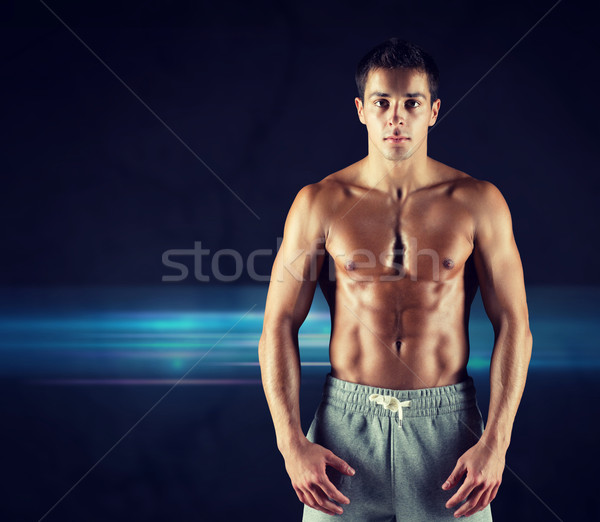 Jovem masculino musculação nu muscular torso Foto stock © dolgachov