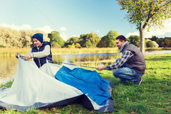 Gelukkig vader zoon omhoog tent buitenshuis camping Stockfoto © dolgachov