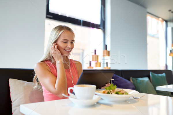 Glücklich Restaurant Essen Technologie Stock foto © dolgachov