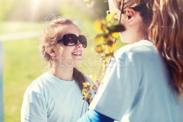 Stockfoto: Vrijwilligers · familie · boom · kiemplant · park · vrijwilligerswerk