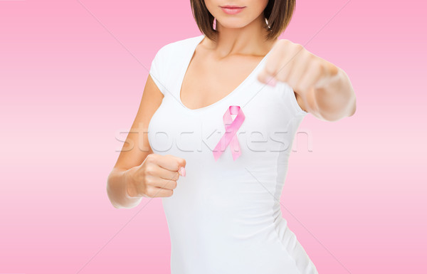 關閉 年輕女子 癌症 意識 色帶 醫療保健 商業照片 © dolgachov