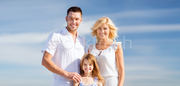 Famiglia felice cielo blu estate vacanze bambini persone Foto d'archivio © dolgachov