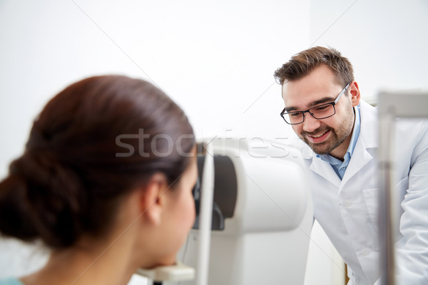 Opticien patient oeil clinique médecine [[stock_photo]] © dolgachov