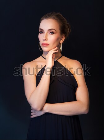 Bela mulher preto diamante jóias pessoas Foto stock © dolgachov