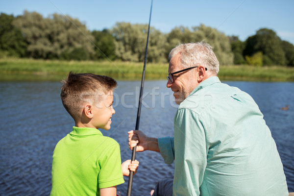 Сток-фото: деда · внук · рыбалки · реке · семьи · поколение