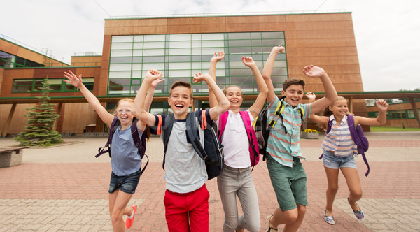 Stock foto: Gruppe · glücklich · Grundschule · Studenten · läuft · primären