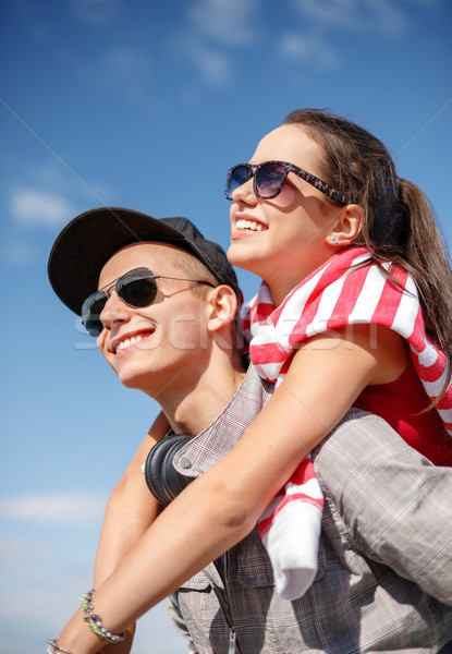 Glimlachend tieners zonnebril buiten zomer Stockfoto © dolgachov