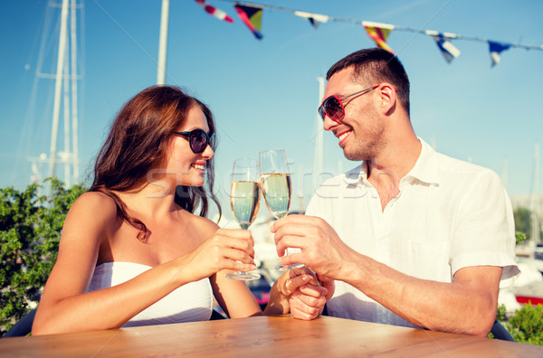 Foto stock: Sorridente · casal · potável · champanhe · café · amor