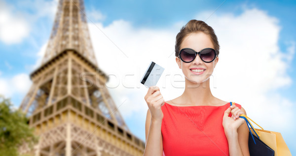 Vrouw creditcard Parijs mensen Stockfoto © dolgachov