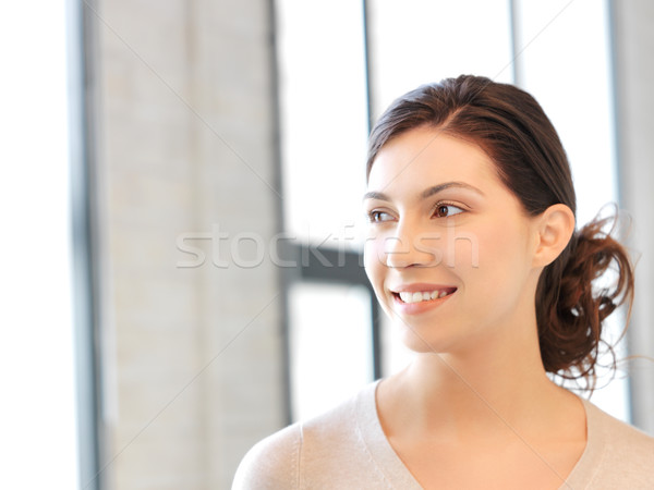 Stockfoto: Gelukkig · glimlachende · vrouw · heldere · foto · vrouw · kantoor