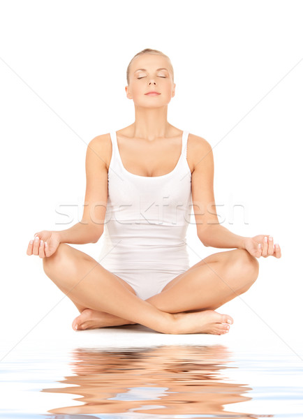 Stockfoto: Vrouw · oefenen · yoga · lotus · pose · wit · zand