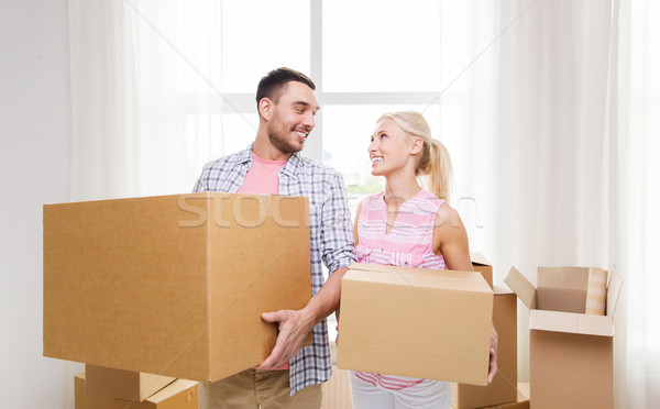 Stockfoto: Paar · groot · karton · dozen · bewegende · nieuw · huis