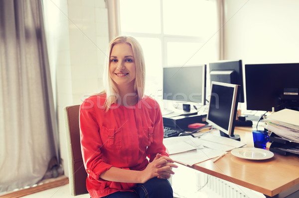 счастливым Creative женщины служащий компьютеры бизнеса Сток-фото © dolgachov