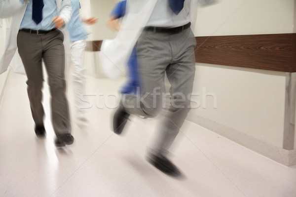 Közelkép orvosok fut kórház emberek egészségügy Stock fotó © dolgachov