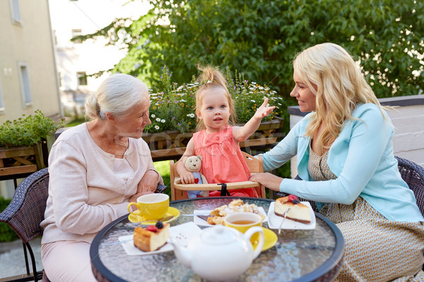 Mère fille grand-mère café famille génération [[stock_photo]] © dolgachov