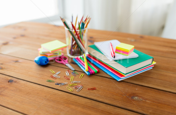 [[stock_photo]]: Papeterie · fournitures · scolaires · table · éducation · art