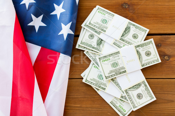 Amerikan bayrağı dolar nakit para bütçe Stok fotoğraf © dolgachov
