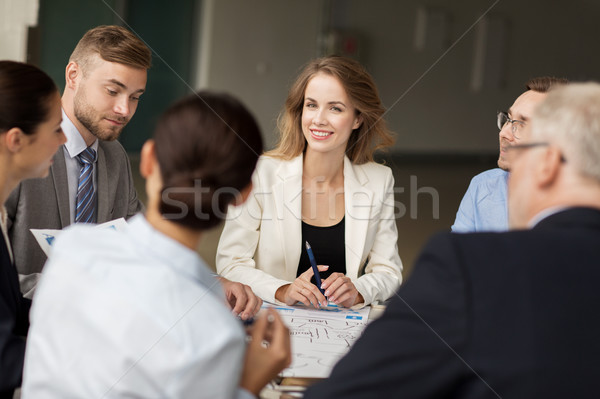 [[stock_photo]]: équipe · commerciale · réunion · personnes · bureau · planification · stratégie · entreprise