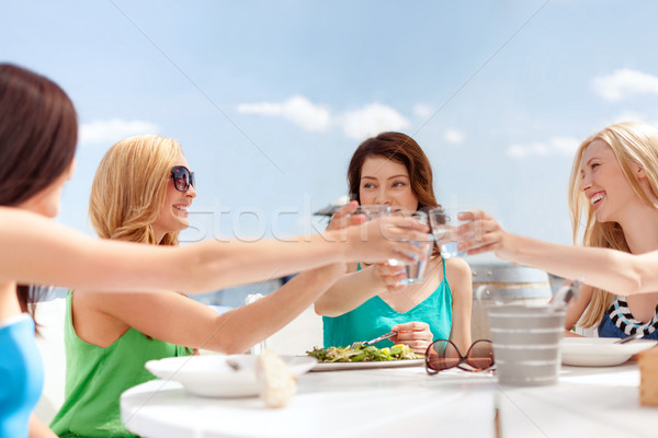 Foto stock: Sonriendo · ninas · mirando · Servicio · verano