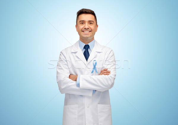 Fericit medic prostata cancer constientizare panglică Imagine de stoc © dolgachov